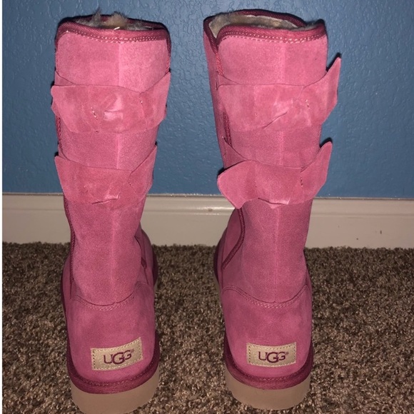 uggs - Picture 2 of 2